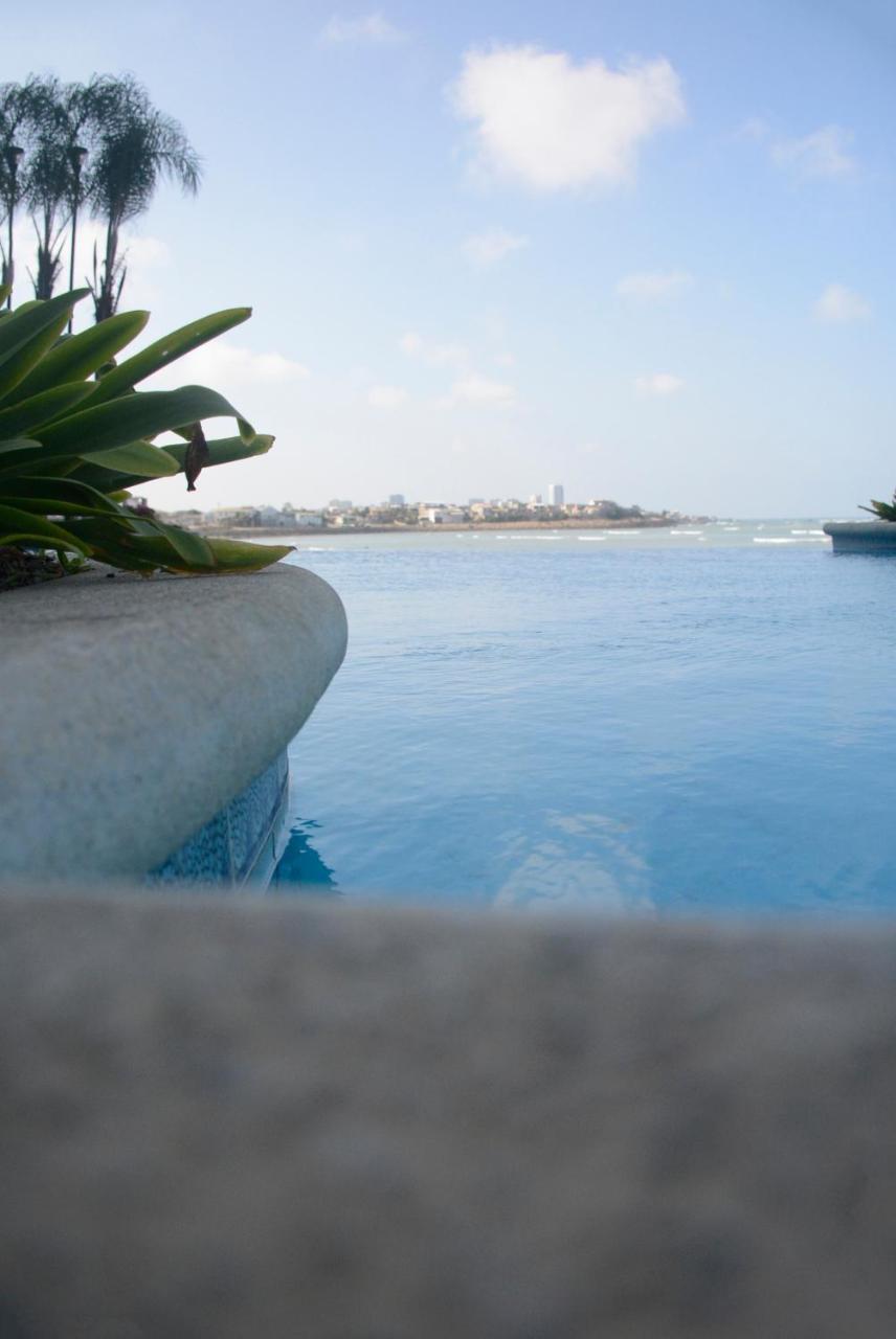 Lindo Departamento Al Pie De Playa Edificio Torre Oceanica Apartman Salinas Kültér fotó