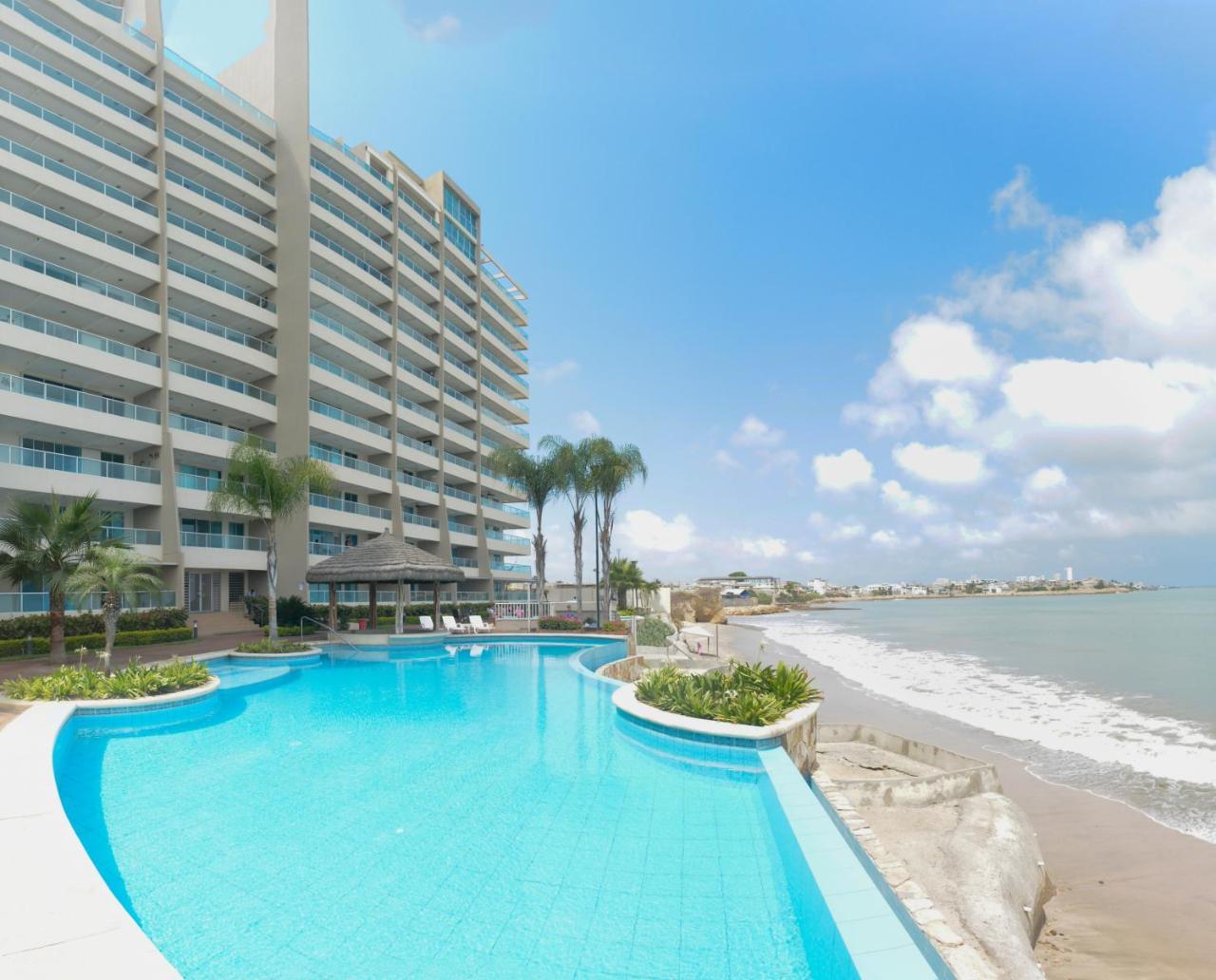 Lindo Departamento Al Pie De Playa Edificio Torre Oceanica Apartman Salinas Kültér fotó
