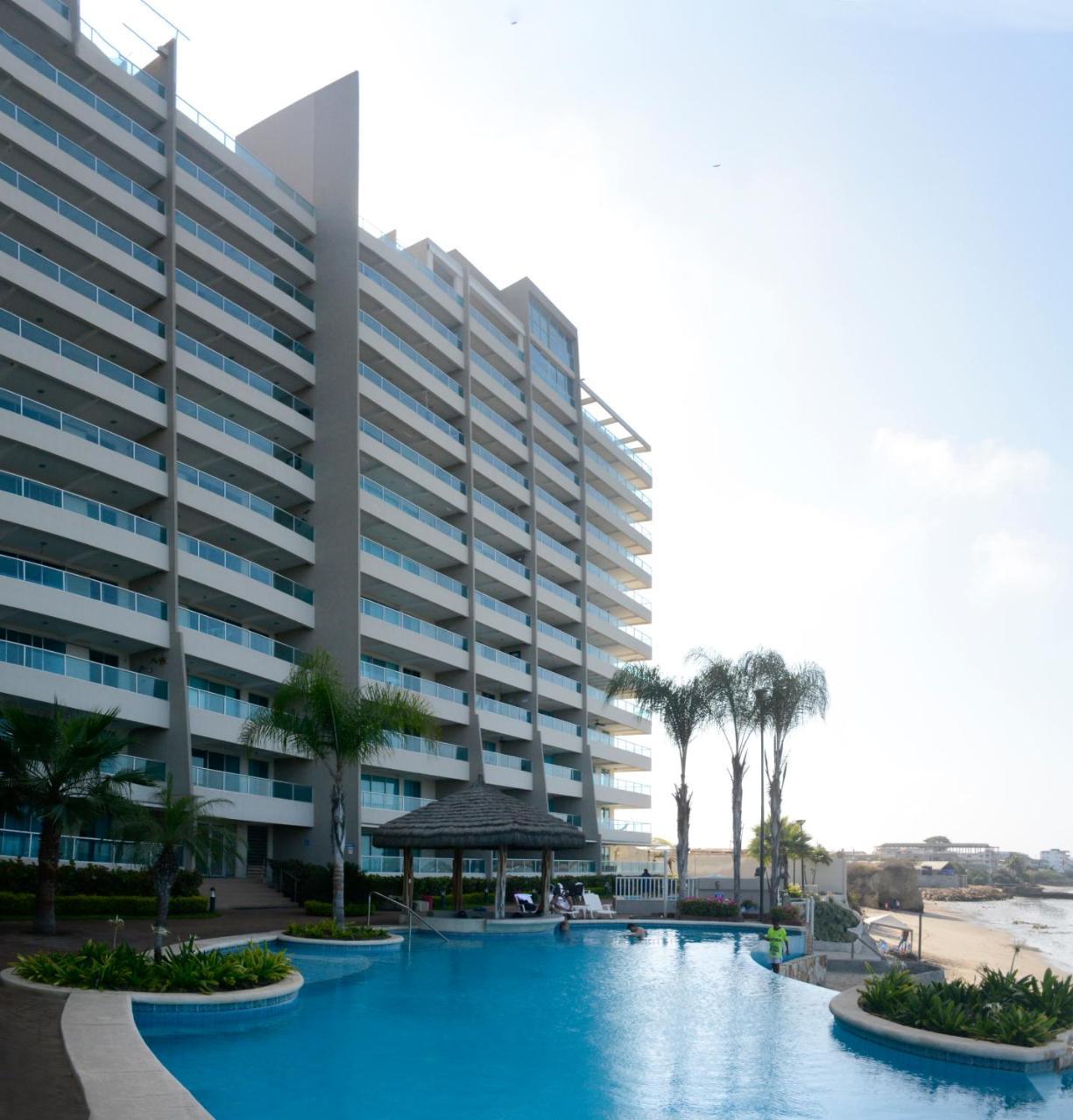 Lindo Departamento Al Pie De Playa Edificio Torre Oceanica Apartman Salinas Kültér fotó